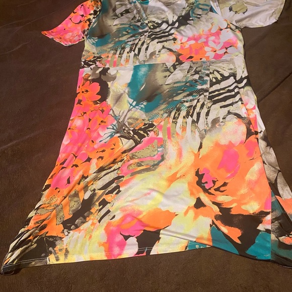 Unique Designer Print Dress - Picture 4 of 5